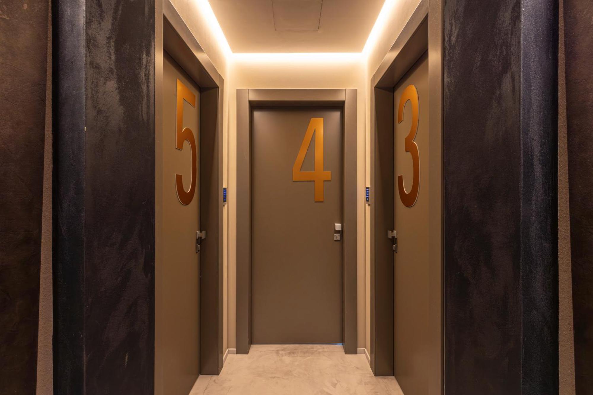 Milestone (adults Only) * Quartu SantʼElena